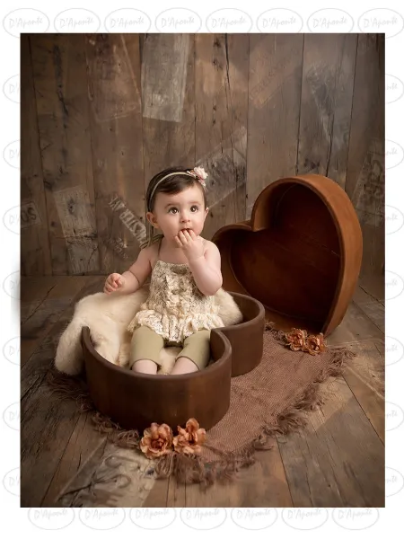 D'APONTE NEWBORN NB023 LIGHT WALNUT HEART | D'Aponte | Newborn Accessories