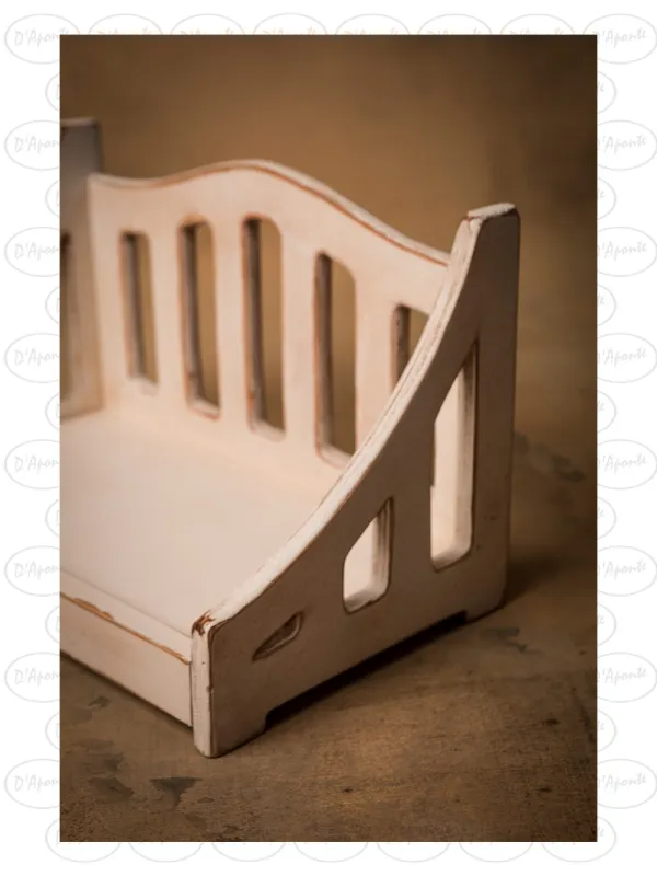 D'APONTE NEWBORN NB032 HOLED BENCH | D'Aponte | Newborn Accessories