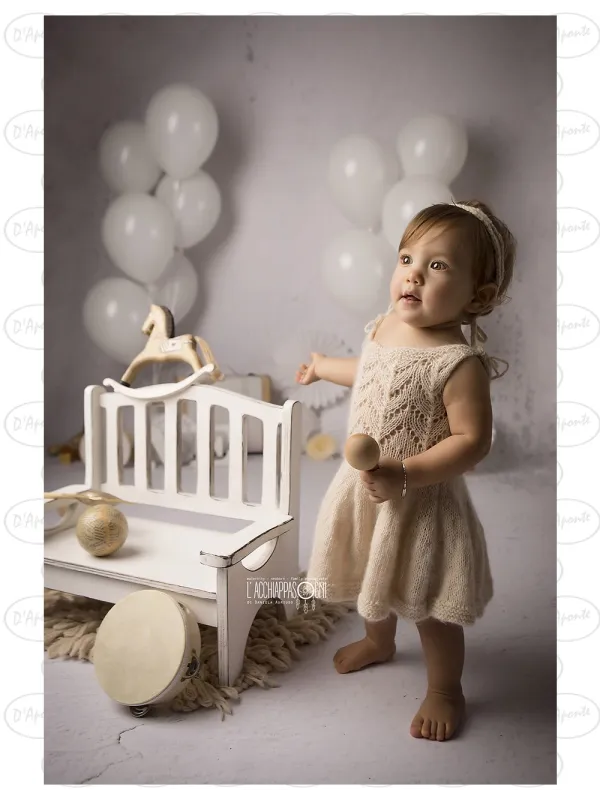 D'APONTE NEWBORN NB064 WHITE BENCH HOLED | D'Aponte | Newborn Accessories