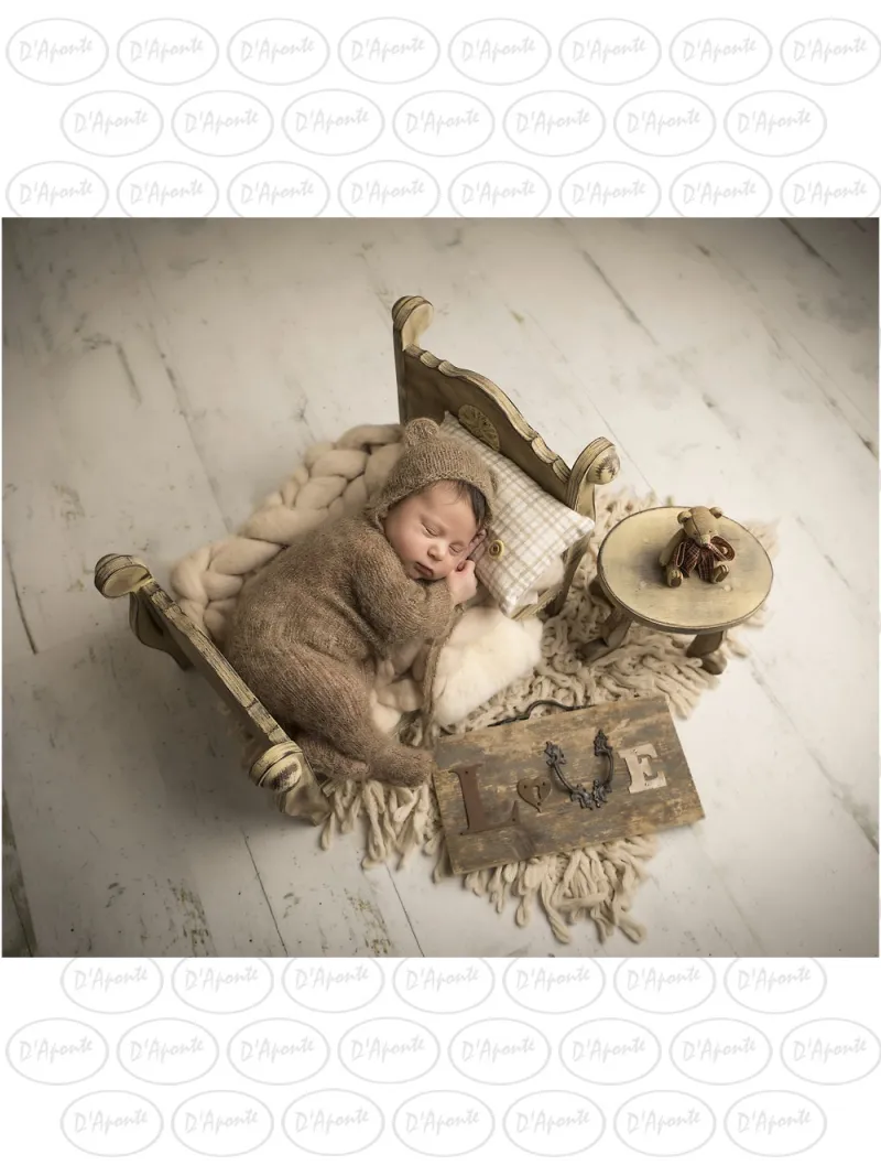 D'APONTE NEWBORN NB063 CURVED BED WITH TABLE | D'Aponte | Newborn Accessories