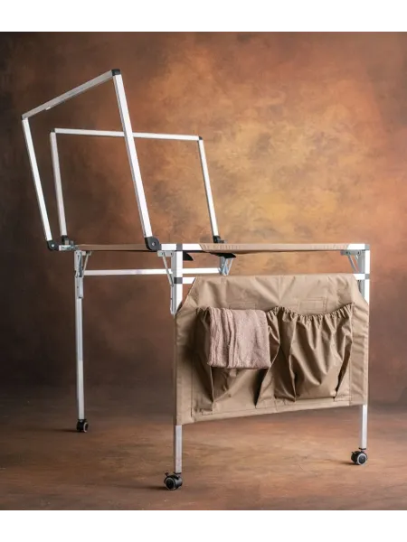 . Newborn table with 1 riser | D'Aponte | Newborn Stand 2