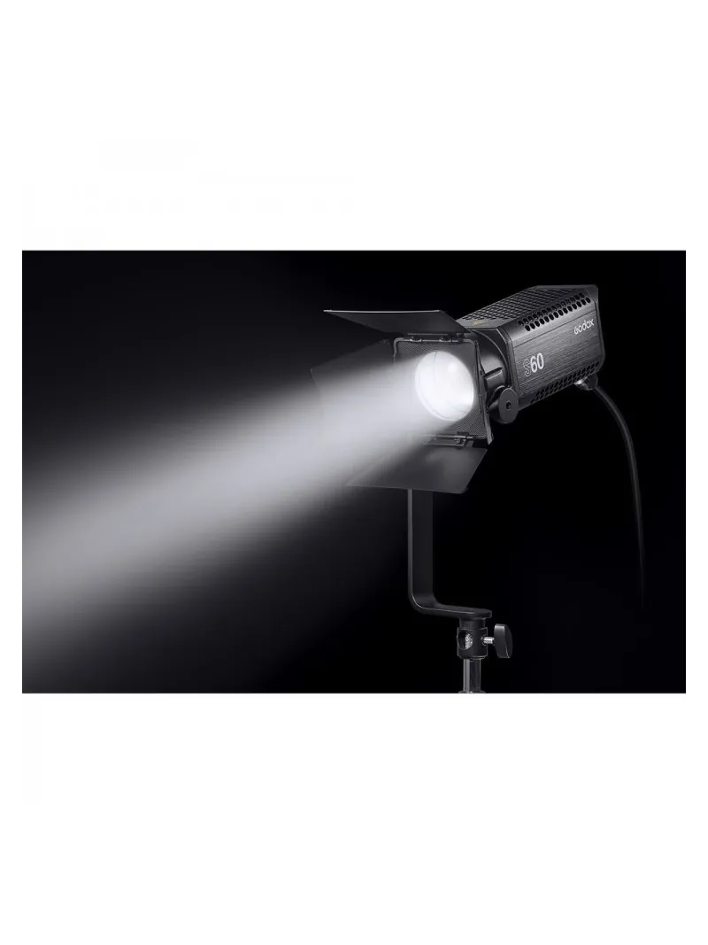 GODOX Kit di 3 illuminatori a led S60 con messa a fuoco + 3 stativi + 2 softbox + accessori