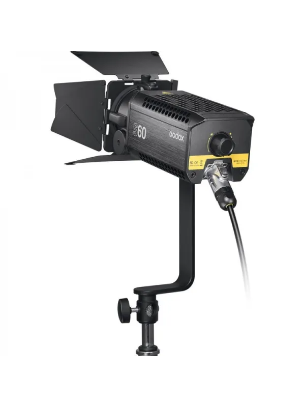 GODOX Kit di 3 illuminatori a led S60 con messa a fuoco + 3 stativi + 2 softbox + accessori