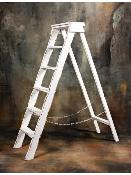 D'APONTE WHITE STAIRCASE | D'Aponte | Posing Props