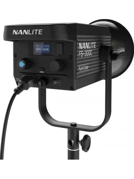 NANLITE FS300C LED RGBW Spot Light 2