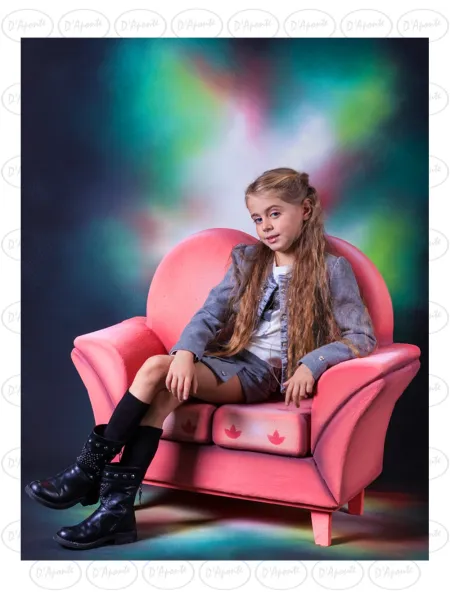 D'APONTE P474 TWO SEATER ARMCHAIR | D'Aponte | Photo Props
