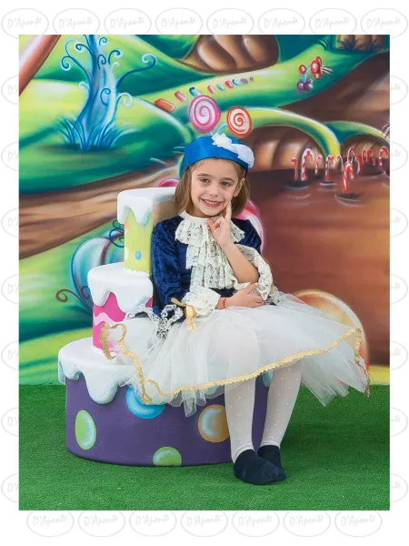 D'APONTE P524 CAKE CHAIR | D'Aponte | Photo Props